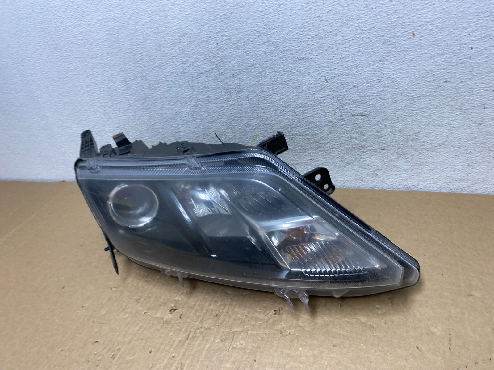 2010 2011 2012 Ford Fusion Right Passenger RH Headlight Halogen AF7424 DW1
