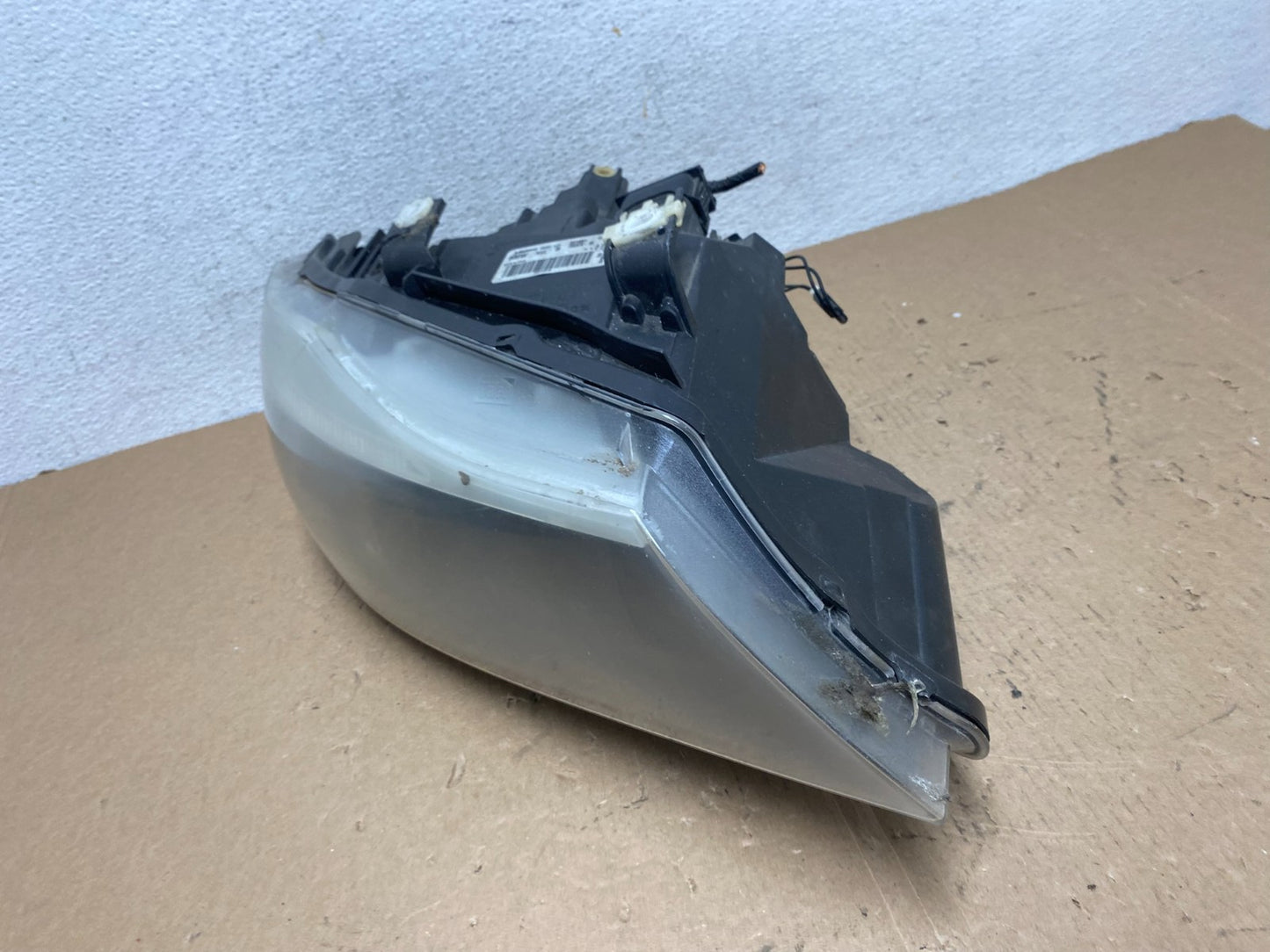 2009-2011 BMW 3 Series 328i 4/D Sedan Headlight Halogen Right Passenger AD80701