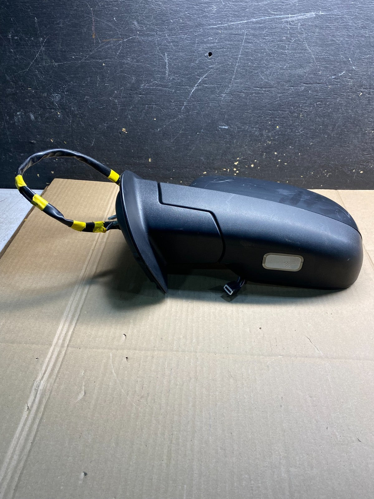 2007 to 2014 Gmc Yukon Left Driver LH Side View Door Mirror OEM AB0487 MS1