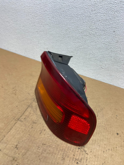 2000 to 2004 Subaru Legacy Right Passenger Rh Side Tail Light AC3217 DW1