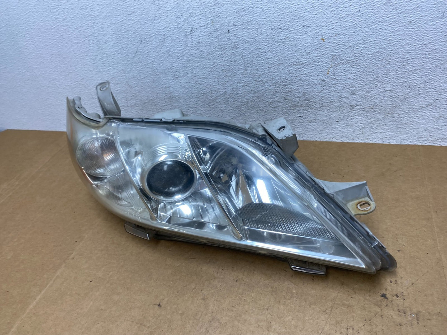 2007 - 2009 Toyota Camry Halogen Right Passenger Headlight AE3034 DW1
