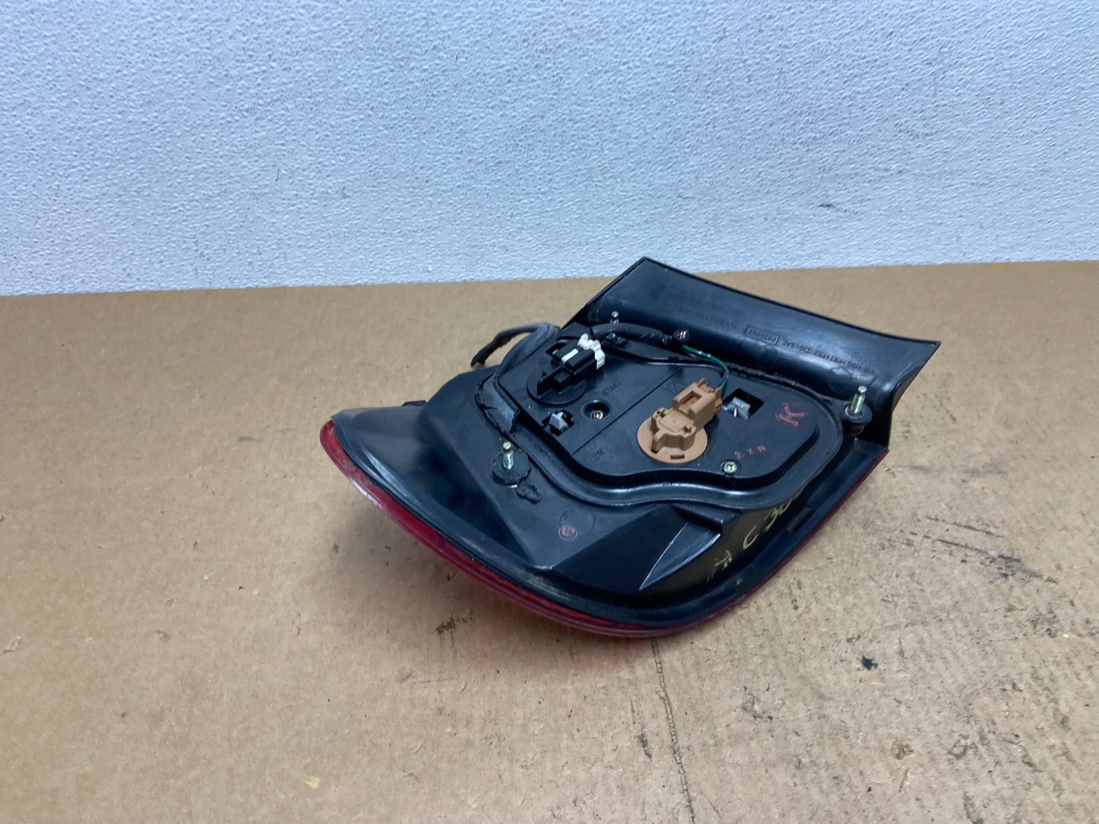 2002-2004 Infiniti i35 Right Passenger Rh Side Tail Light OEM AC3652 DW3