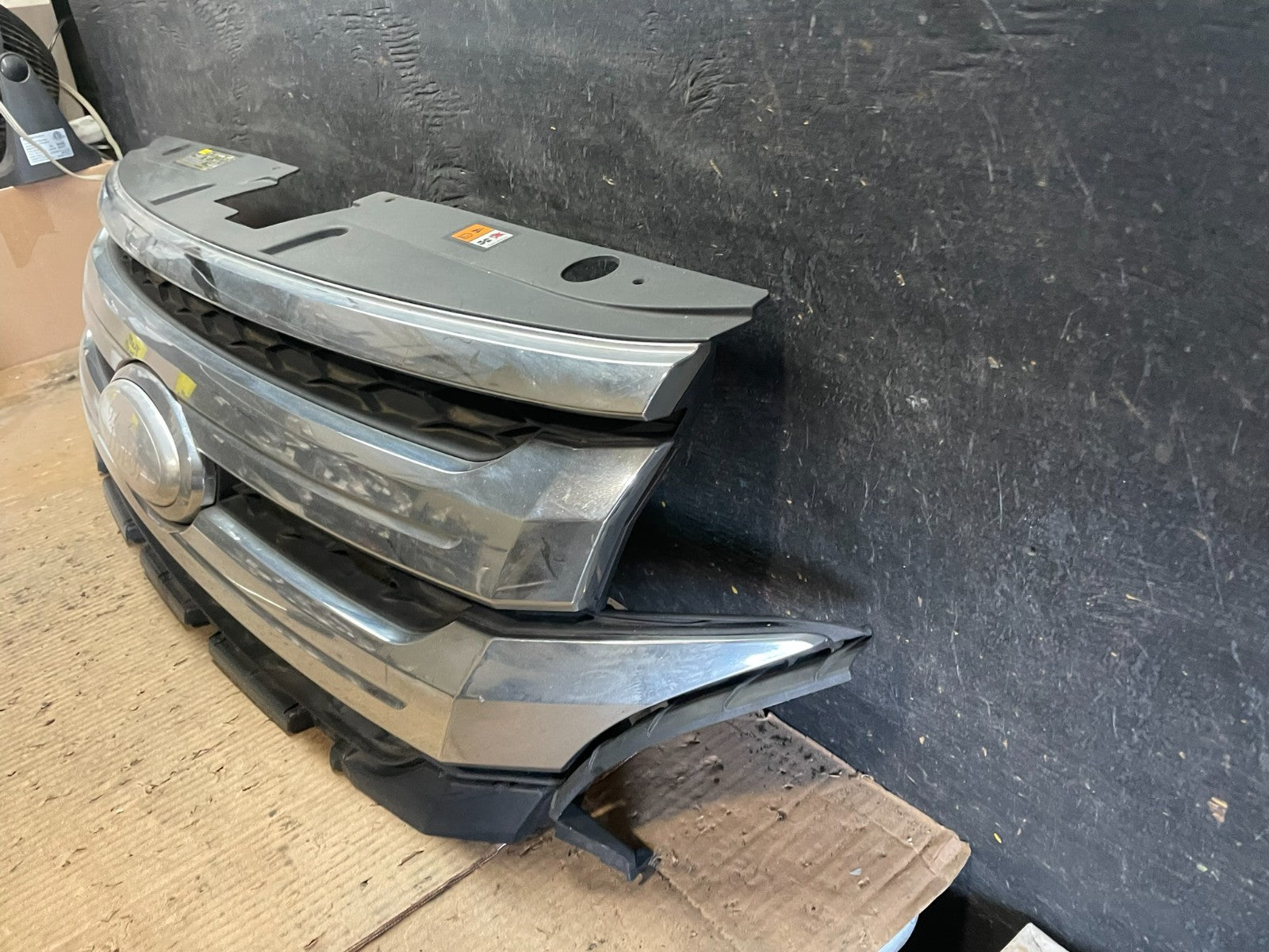 2011 2012 2013 Ford Edge Front Upper Chrome Grille Grill t9661 DG1