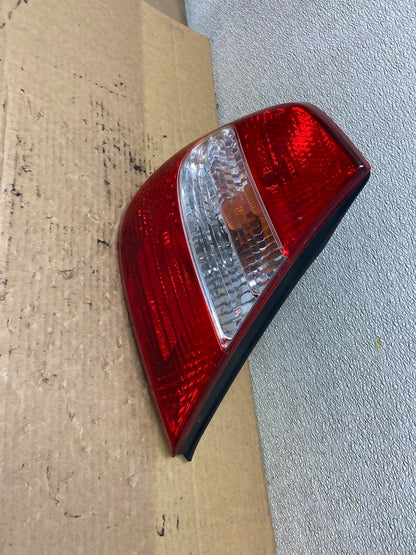 2002 2003 2004 Toyota Camry Left Driver LH Side Tail Light AB5286 LK1