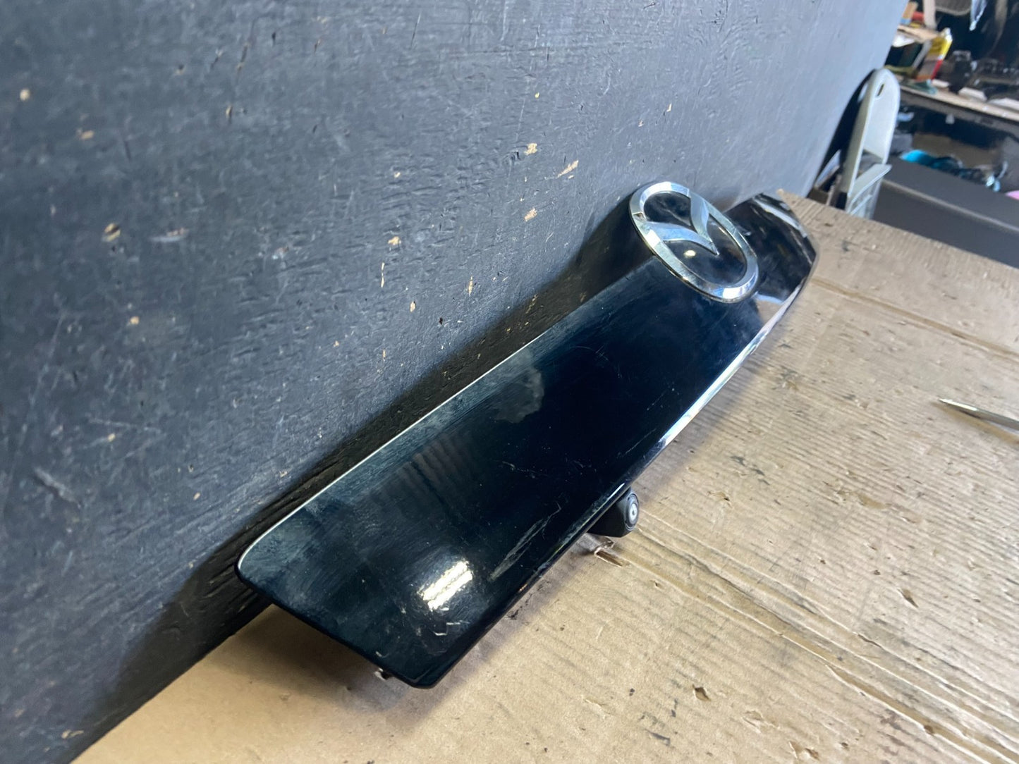 2007-2014 Mazda CX-9 Trunk Lid Garnish Panel Molding Trim Backup Camera P8634 DG2