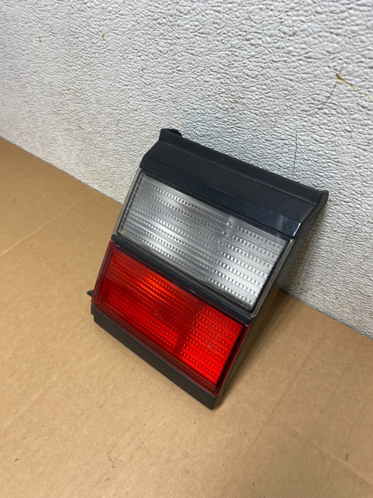 1990 to 1994 Volkswagen Passat Right Passenger RH Inner Tail Light M0493 DG1
