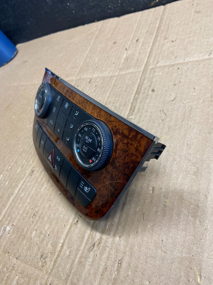 2006 to 2010 Mercedes W251 R350 AC Temp Heater Climate Control OEM AA4893 DG2
