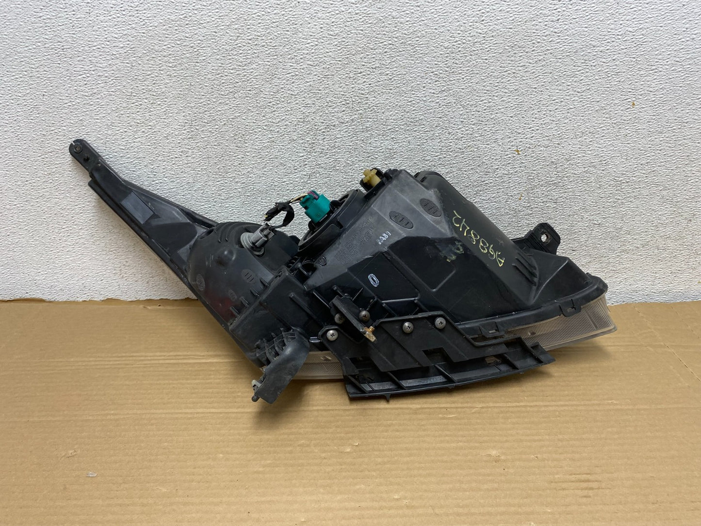 2011 to 2015 Chevrolet Cruze Halogen Left Driver LH Side Headlight AG8842 DW7