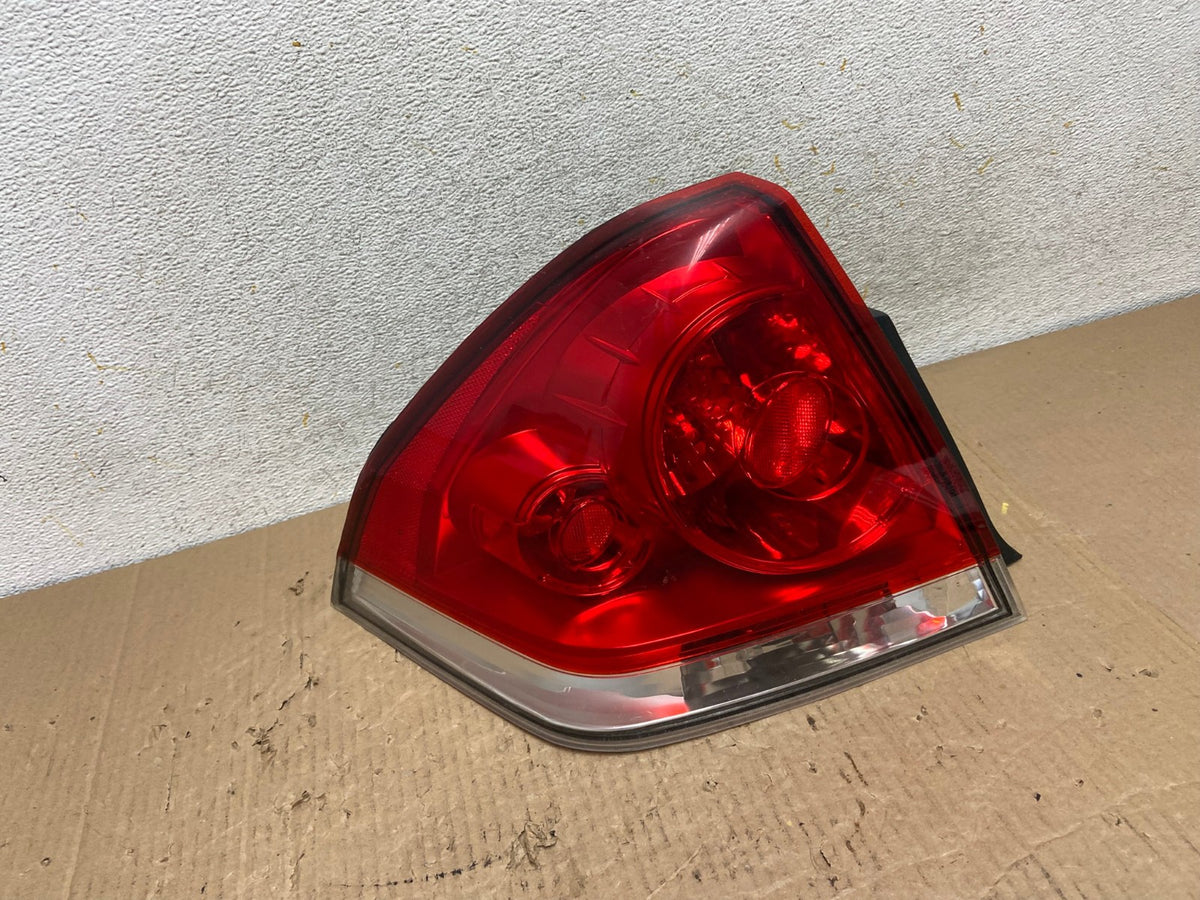 2006 to 2012 Chevrolet Impala Left Driver Lh Side Tail Light AI1341 LK0