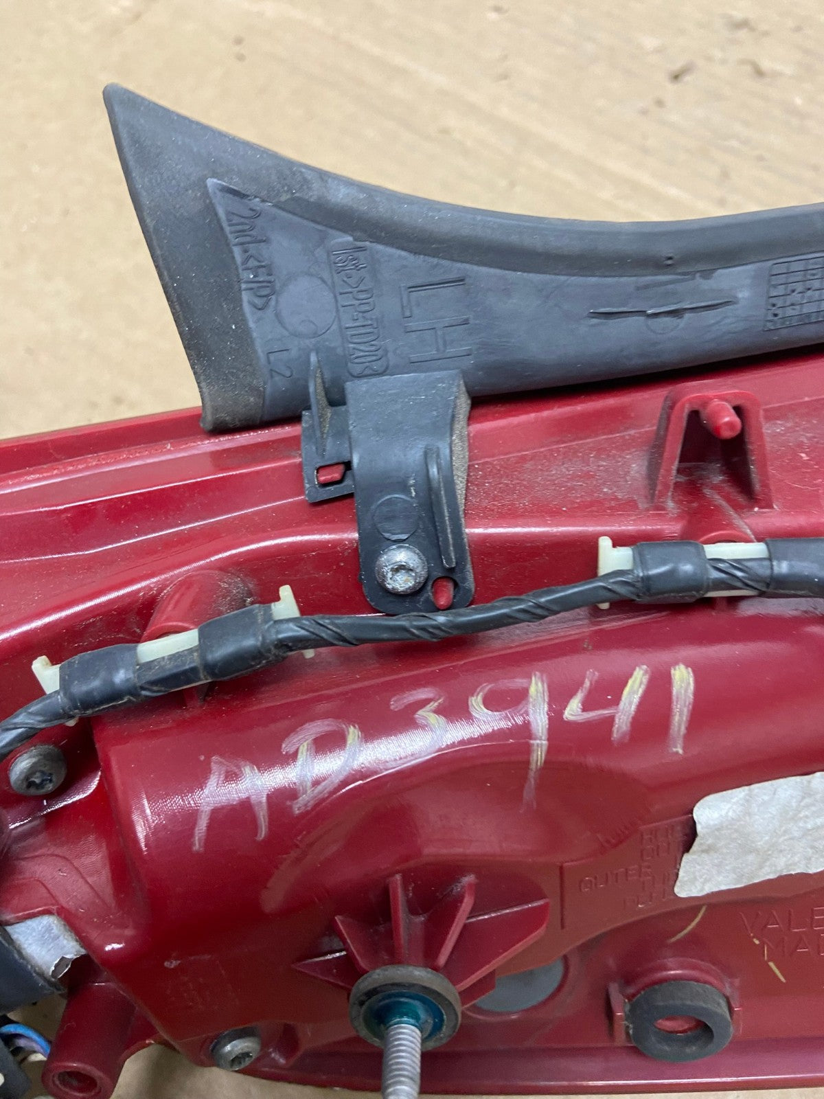 2013 to 2017 Cadillac XTS Left Driver LH Tail Light AD3941 LK7