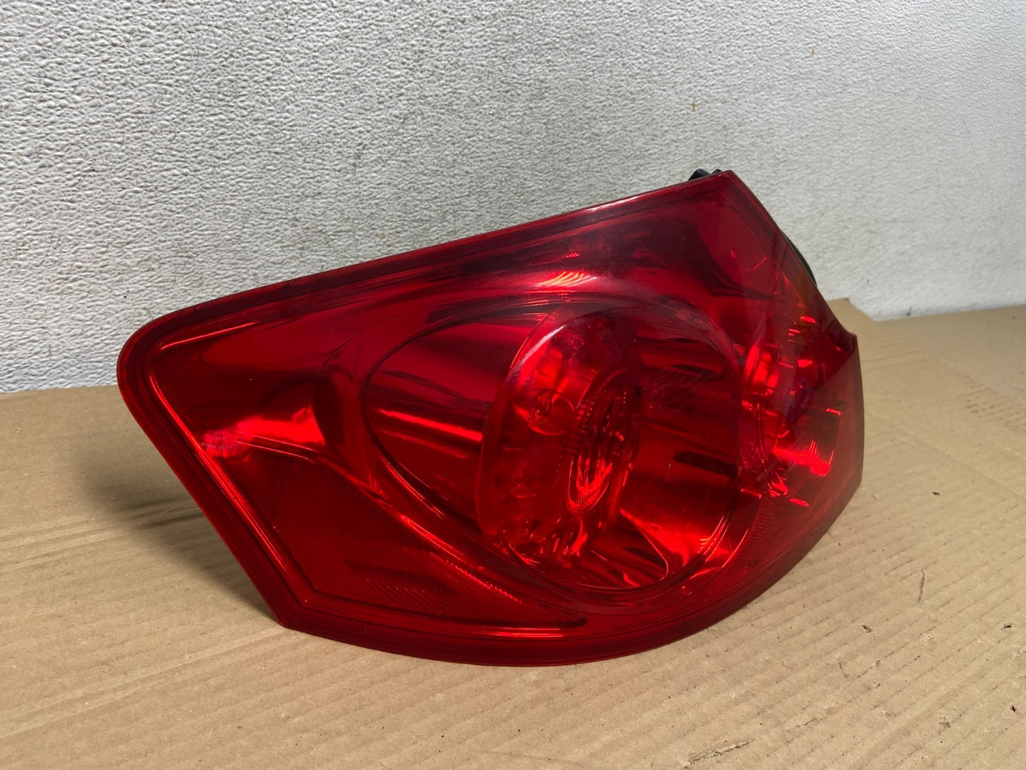 2007 to 2013 Infiniti G35 G37 Sedan Left Driver LH Side Tail Light AG8900 DW1