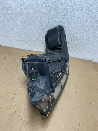 2005 to 2011 Lincoln Town Car Right Passenger Rh Side Headlight AE9282 LK8