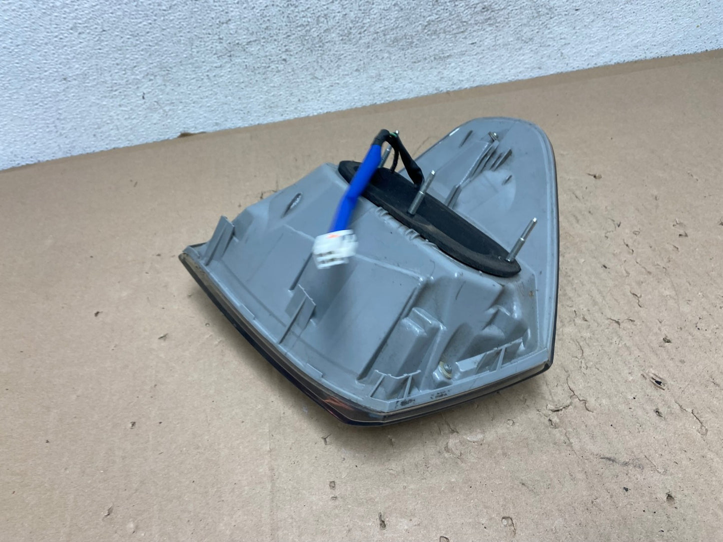 2006 to 2007 Lexus RX400H Right Passenger RH Side Tail Light AG6799 LK5