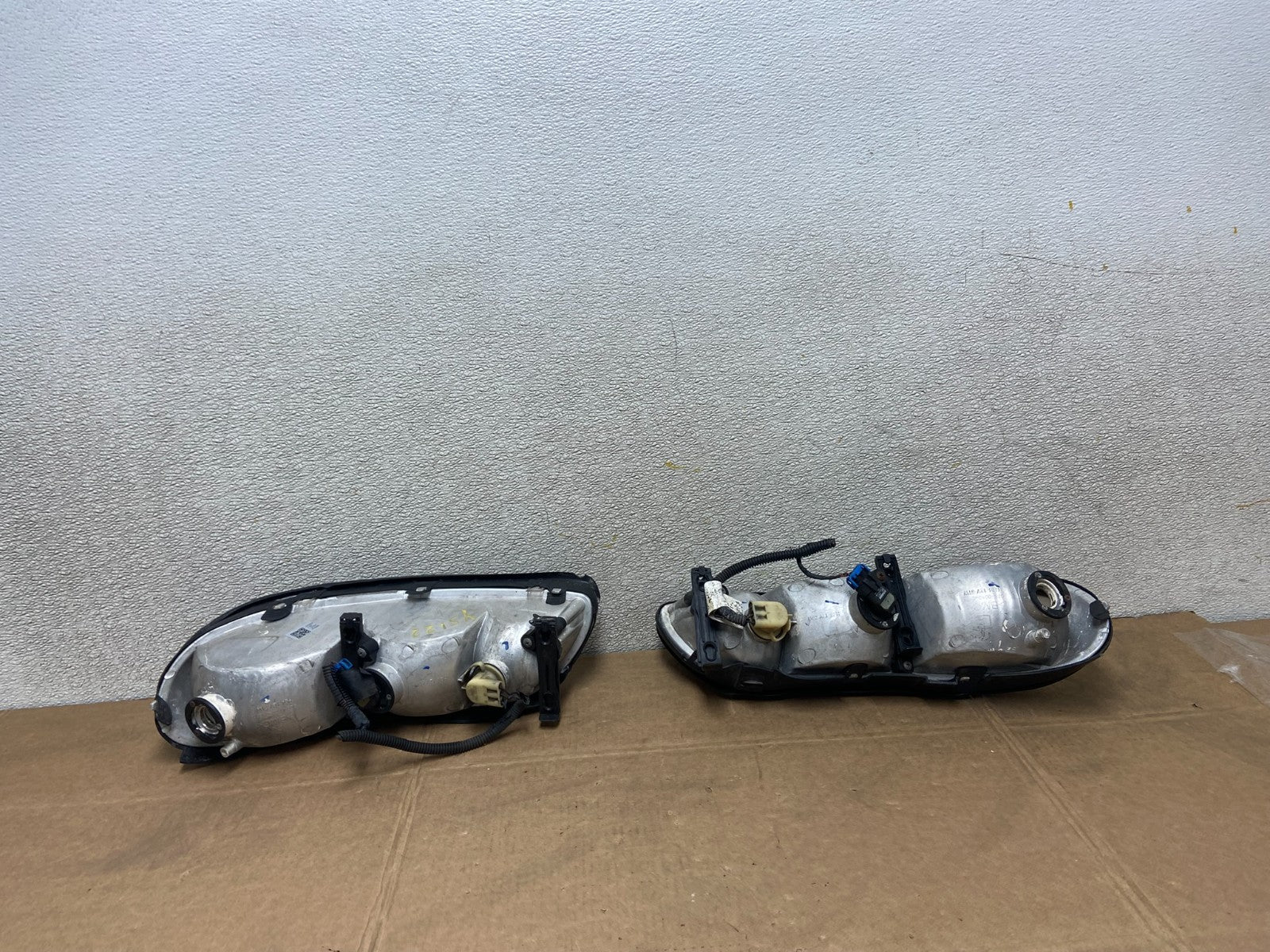 1997 to 2003 Chevrolet Malibu Left+Right Side Headlights OEM Y5122 DW7
