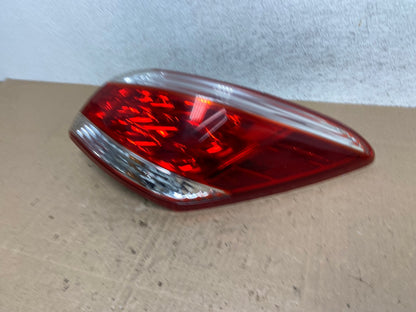 2011 - 2014 Nissan Murano Right Passenger Side RH Tail Light AE6522 LK1