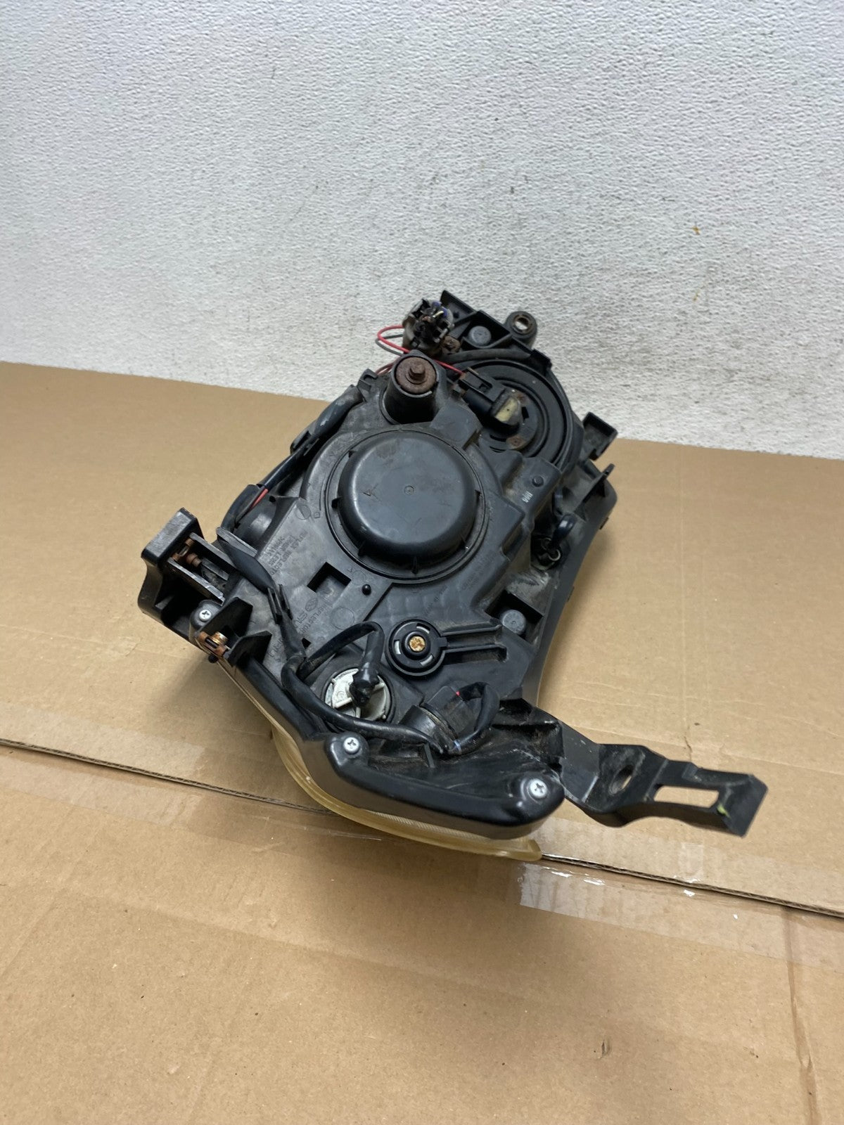 2009 - 2013 Subaru Forester Right Passenger Side Halogen Headlight AE4832 DW7