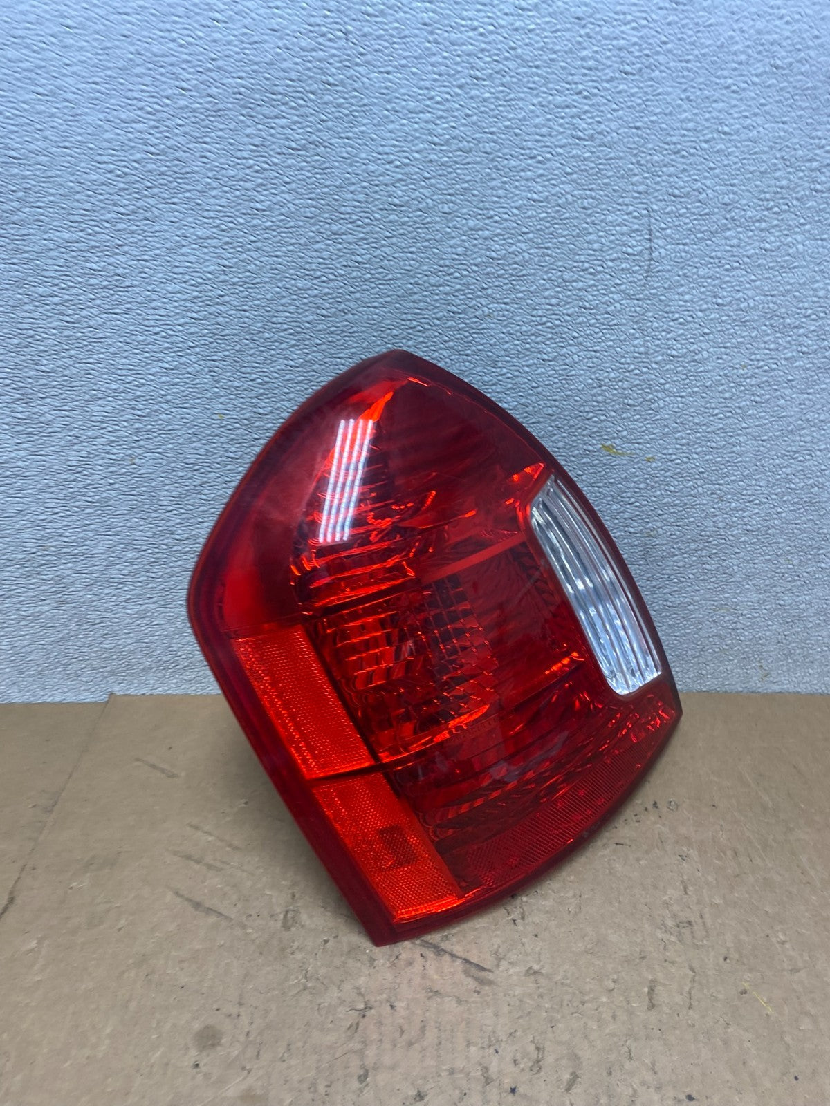 2006-2011 Hyundai Accent Sedan Left Driver Side Lh Tail Light OEM Z7936 DW2