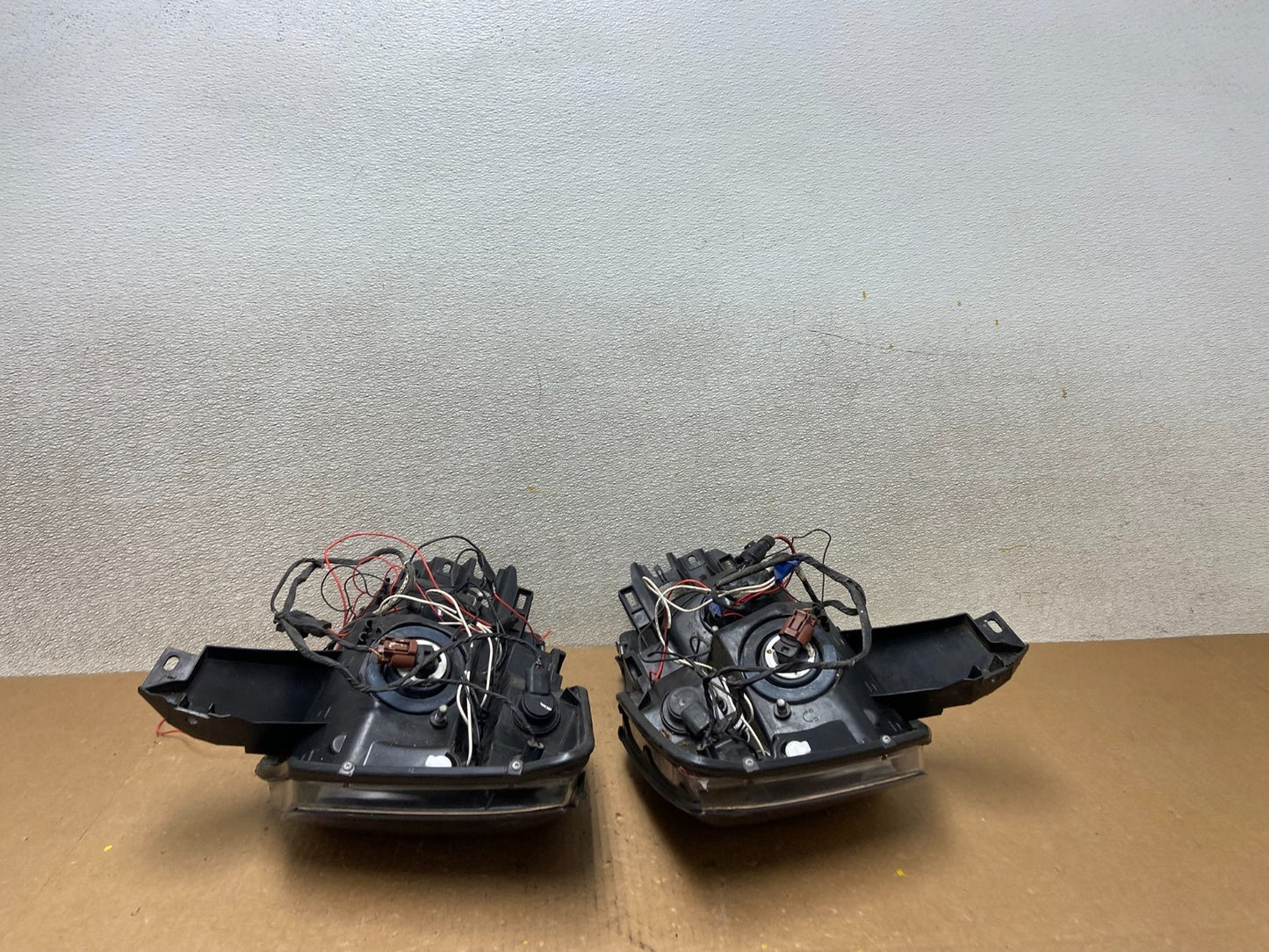2004 to 2007 Nissan Armada Left+Right Side Set LED Black Headlights Z7025 DG9
