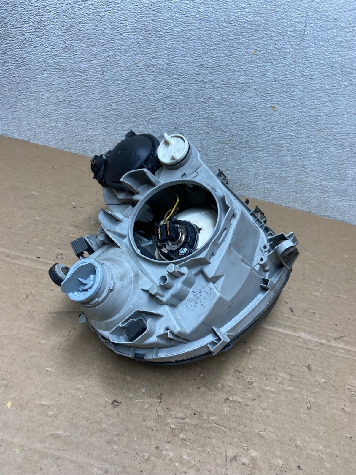 2005 to 2007 Mercedes-Benz C-Class Left Driver LH Side Headlight OEM AB4759 DW7
