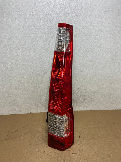 2005 to 2006 Honda Cr-v Crv Right Passenger Side Tail Light AG1191 LK0