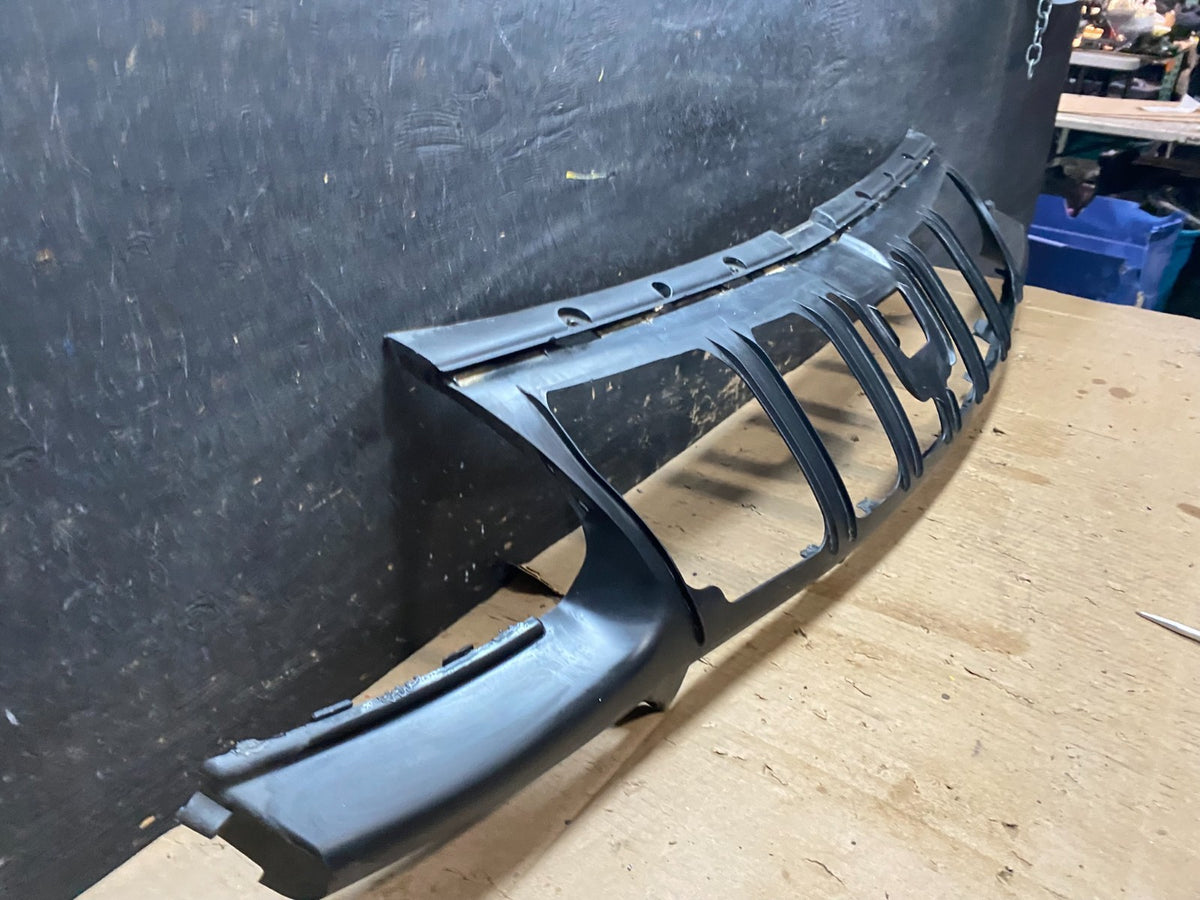 2008 to 2010 Porsche Cayenne Front Under Bumper Garnish 7L5853915 U0275 PS2