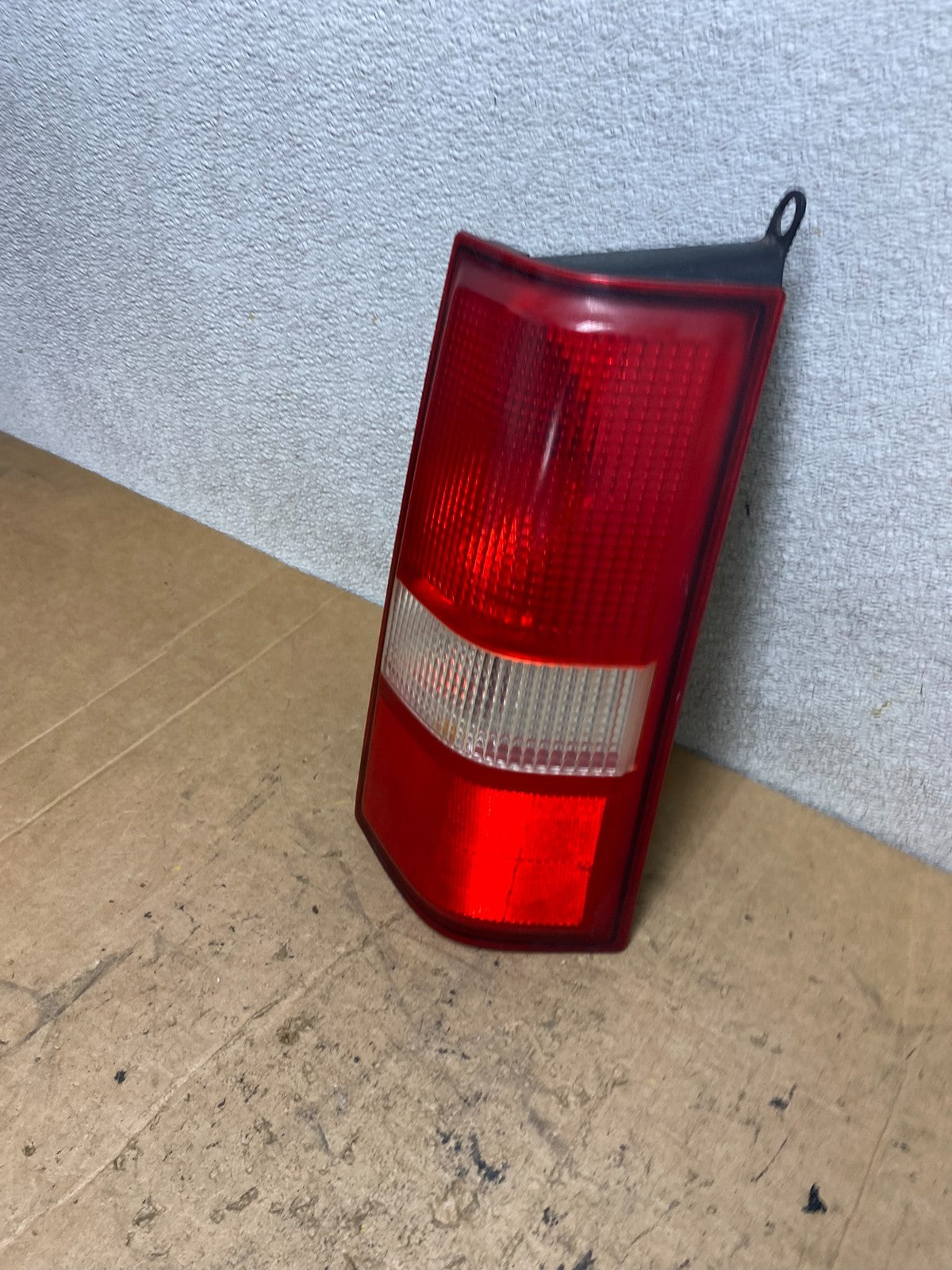 2003 2017 Chevrolet Express 1500 2500 3500 Right Passenger Tail Light T5166 DW1