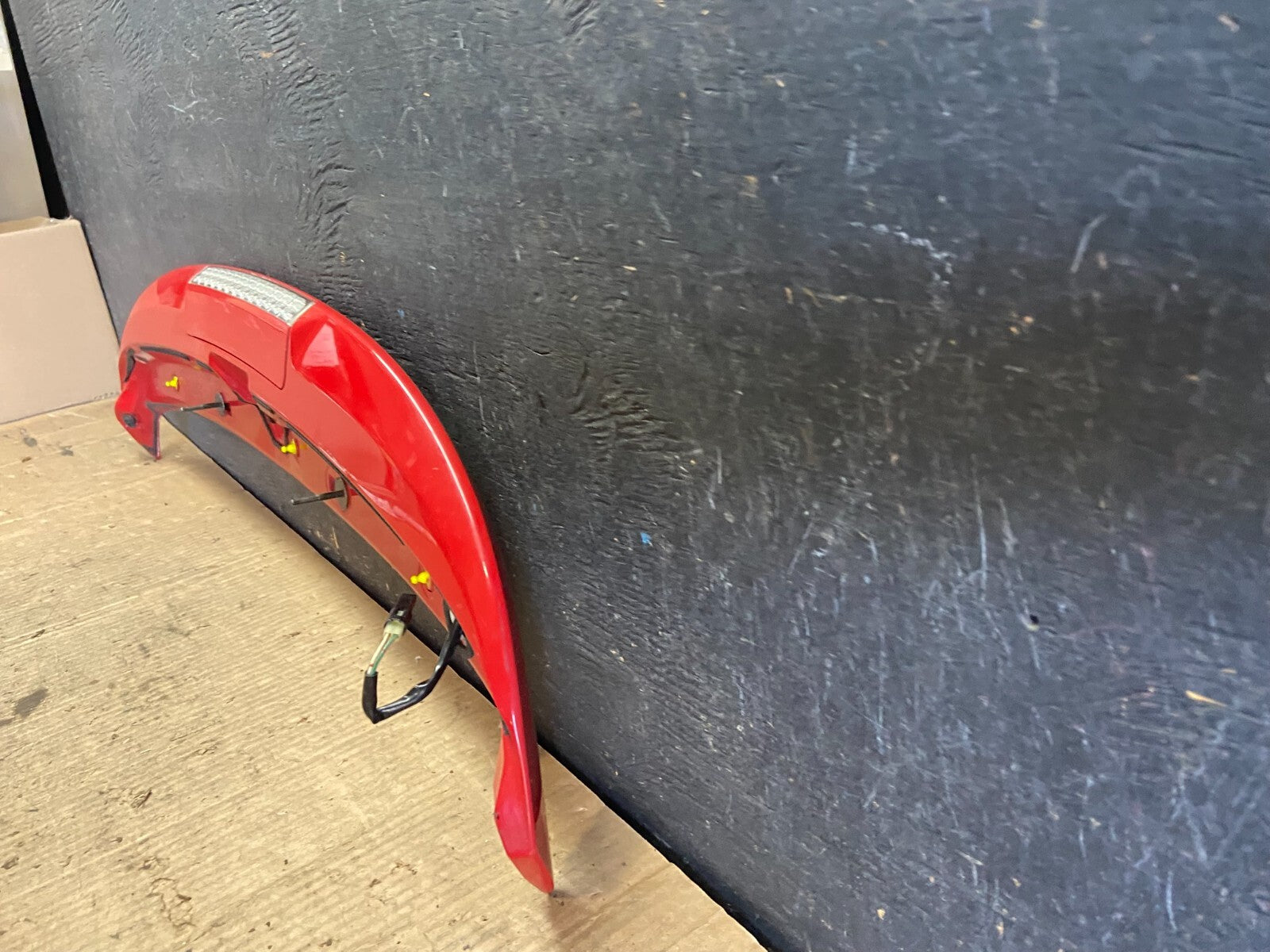 2005 to 2006 Saab 9-2x 92 Rear Trunk Deck Lid Spoiler Wing O6355 PS9
