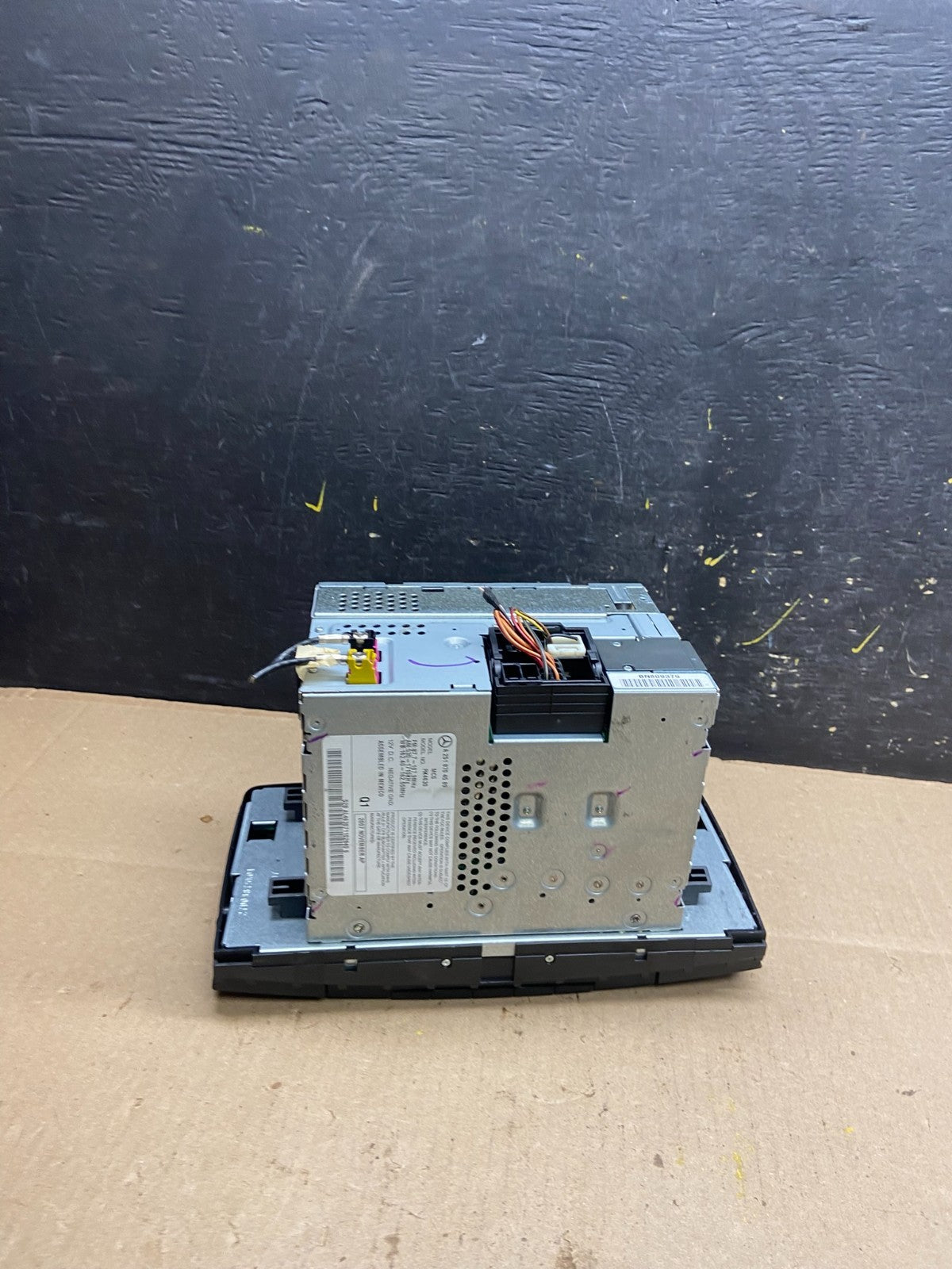 2006-2009 Mercedes W251 R350 Head Command Navigation Radio Player T9335 DG4