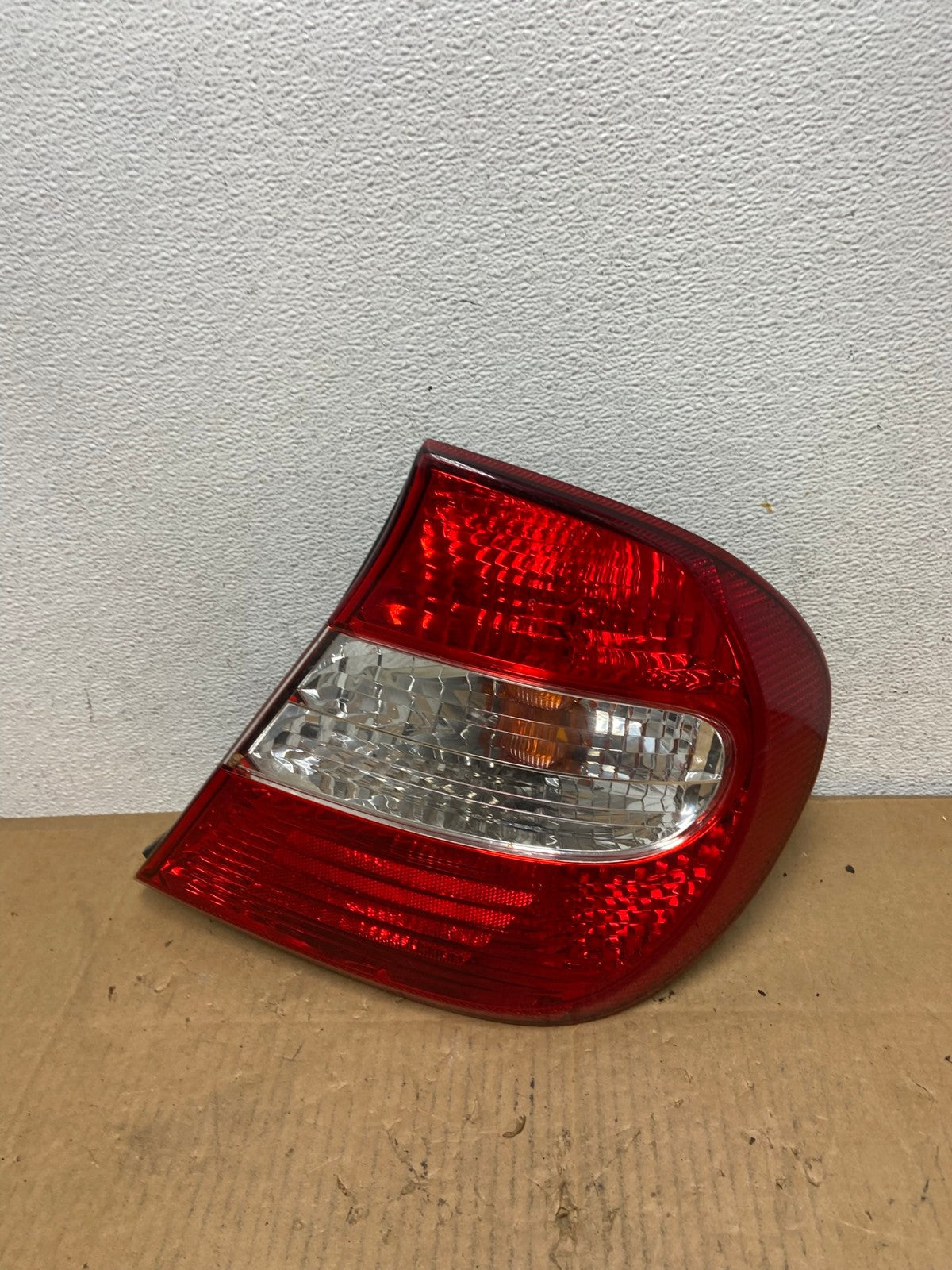 2002 2003 2004 Toyota Camry Tail Light Right Passenger Rh Side AD0965 LK0