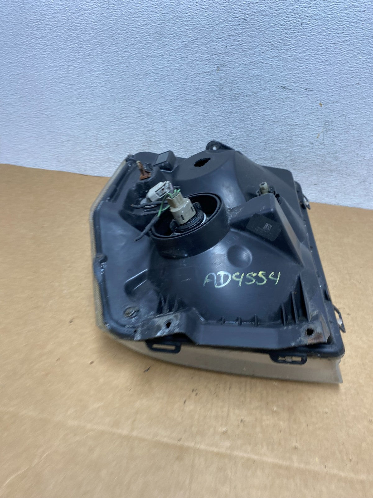 2008-2014 Ford Econoline E150 E250 E350 Left Driver LH Headlight AD4554 DW8