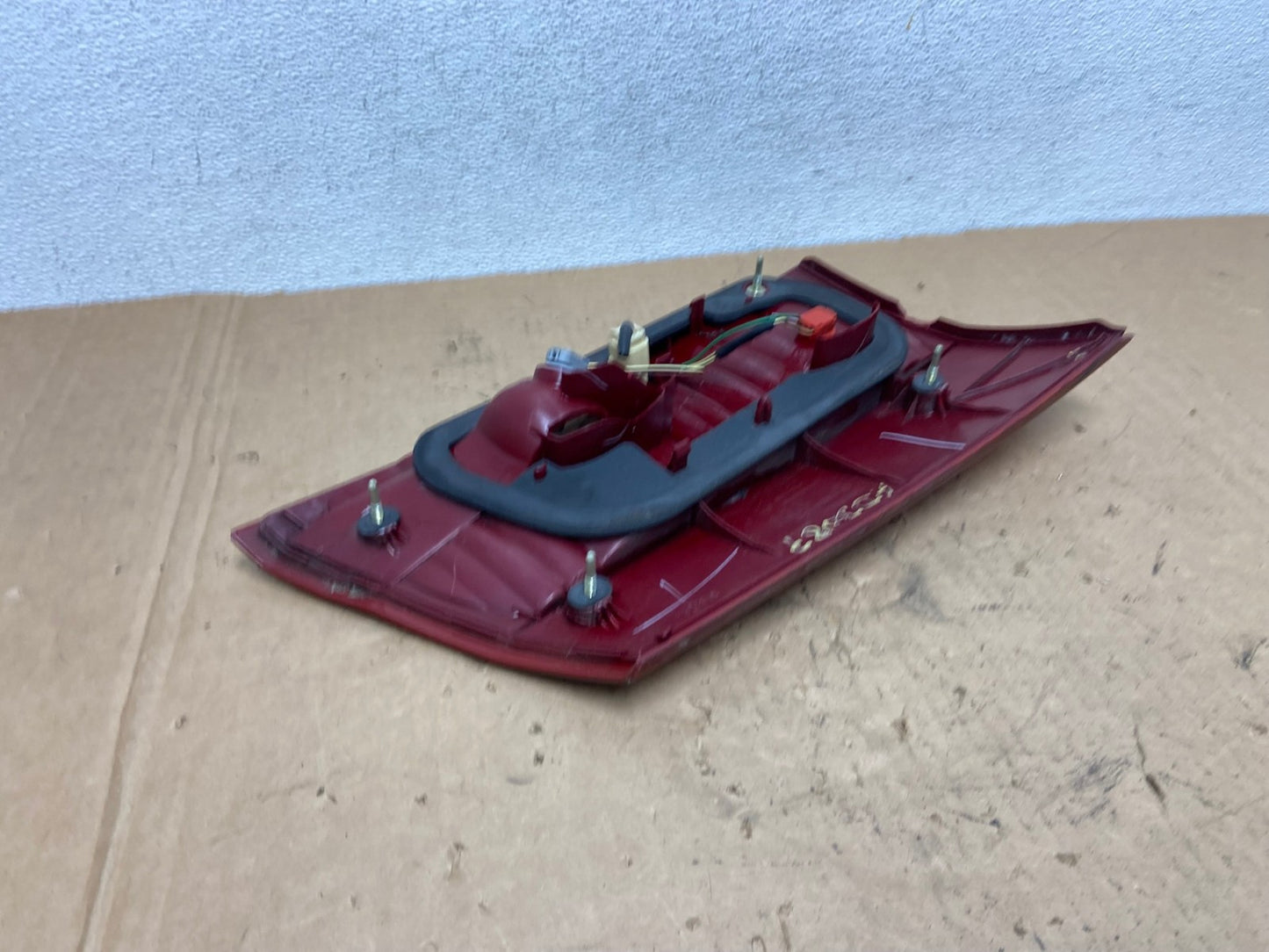 2004-2005 Toyota Sienna Right Passenger RH Side Inner Tail Light AD3087 LK6
