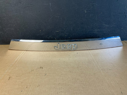 2011-2013 Jeep Grand Cherokee Liftgate Garnish Molding Trim W/O Camera AE8380 DG0