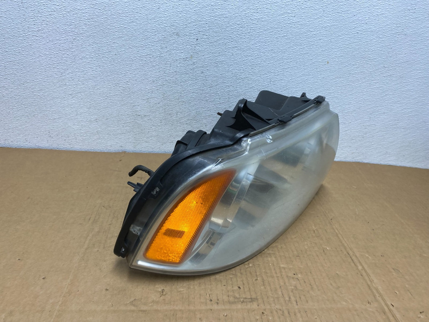 Xenon 2003-2006 Lincoln Navigator Right Passenger Side Headlight AC7559 DW2