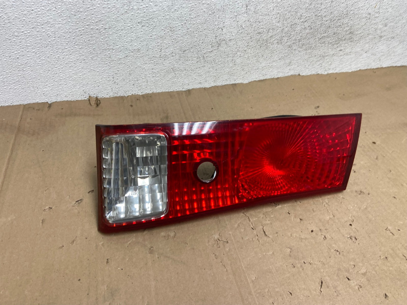 2000-2001 Toyota Camry Tail Light Right Passenger Rh Side Inner AE9218 LK2