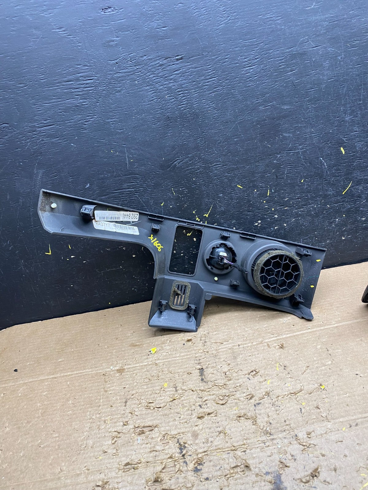 2009 2010 Ford F150 Center Left Dash Trim Bezel Air Vent OE x1606 DG3