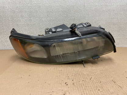 2001 2002 2003 2004 Volvo V70 XC70 Right Passenger Rh Headlight OEM AB2531 DW0