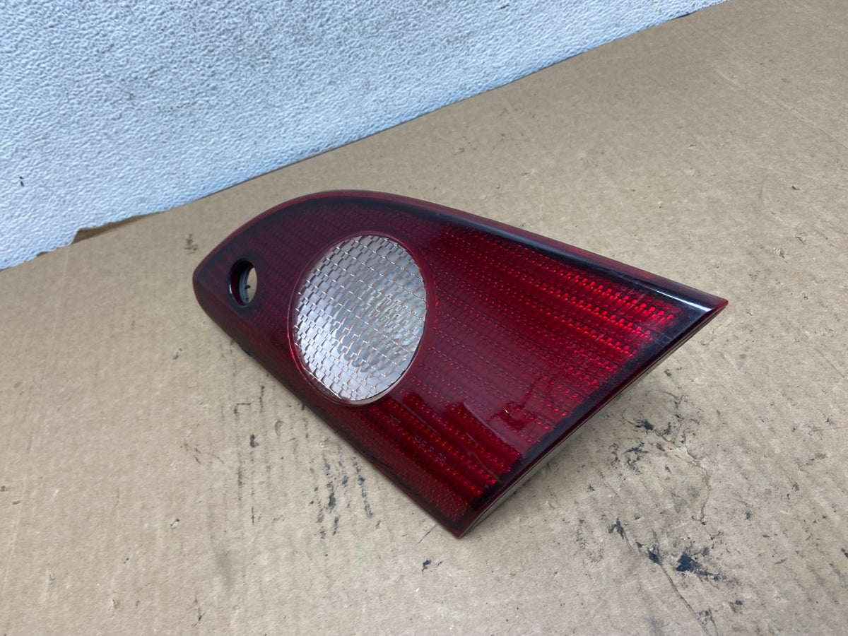 2001 2002 Toyota Corolla Right Passenger RH Side Inner Tail light AG2168 LK1