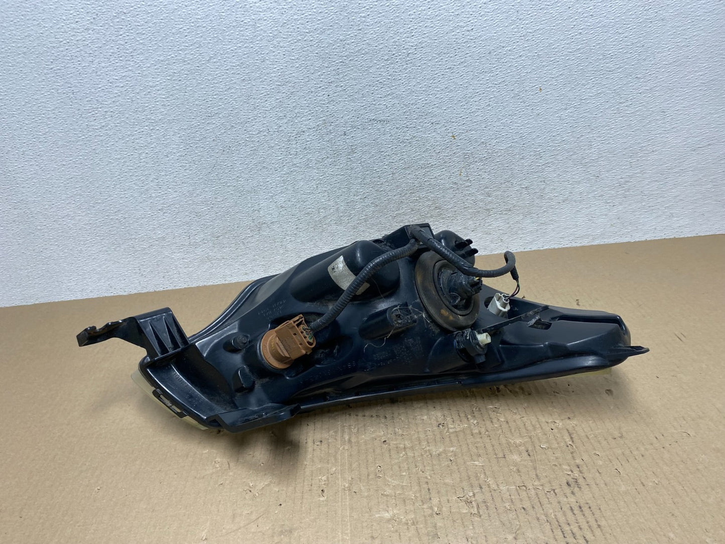 2008 2009 2010 2011 Ford Focus Left Driver Lh Headlight Halogen AE7060 DW6