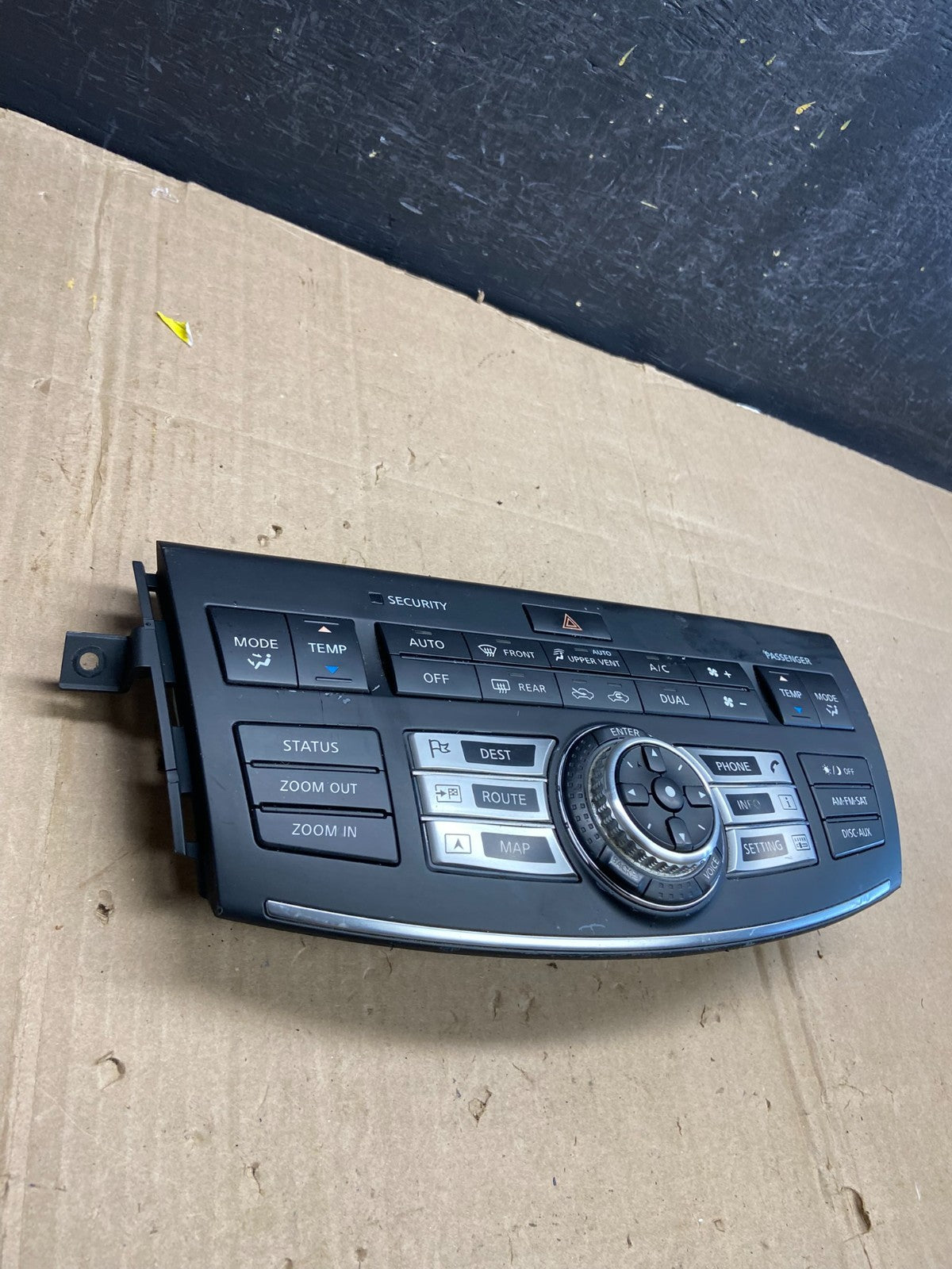 2008 to 2010 Infiniti M35 Navigation Radio Climate Control 28395 EJ77C AD7226 DG2