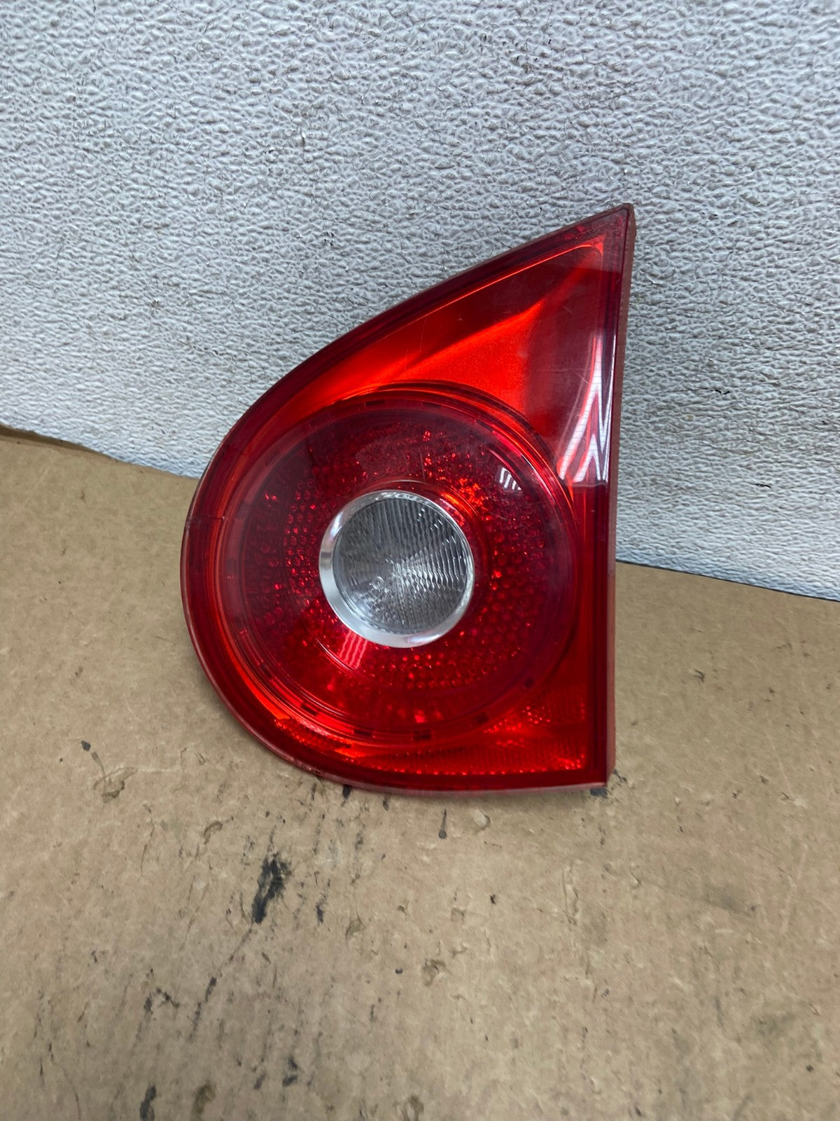 2006-2009 Volkswagen Golf Right Passenger Rh Tail Light Inner Trunk AG2519 LK0