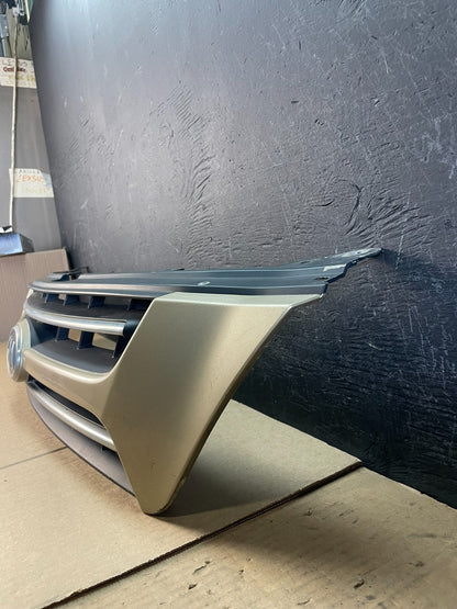2006 to 2010 Kia Sedona Front Upper Grill Grille AC9964 DG1