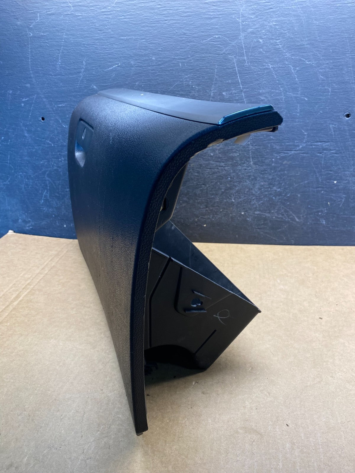 2011 to 2019 Ford Explorer Front Right Passenger Storage Glove Box AH6969 DG2