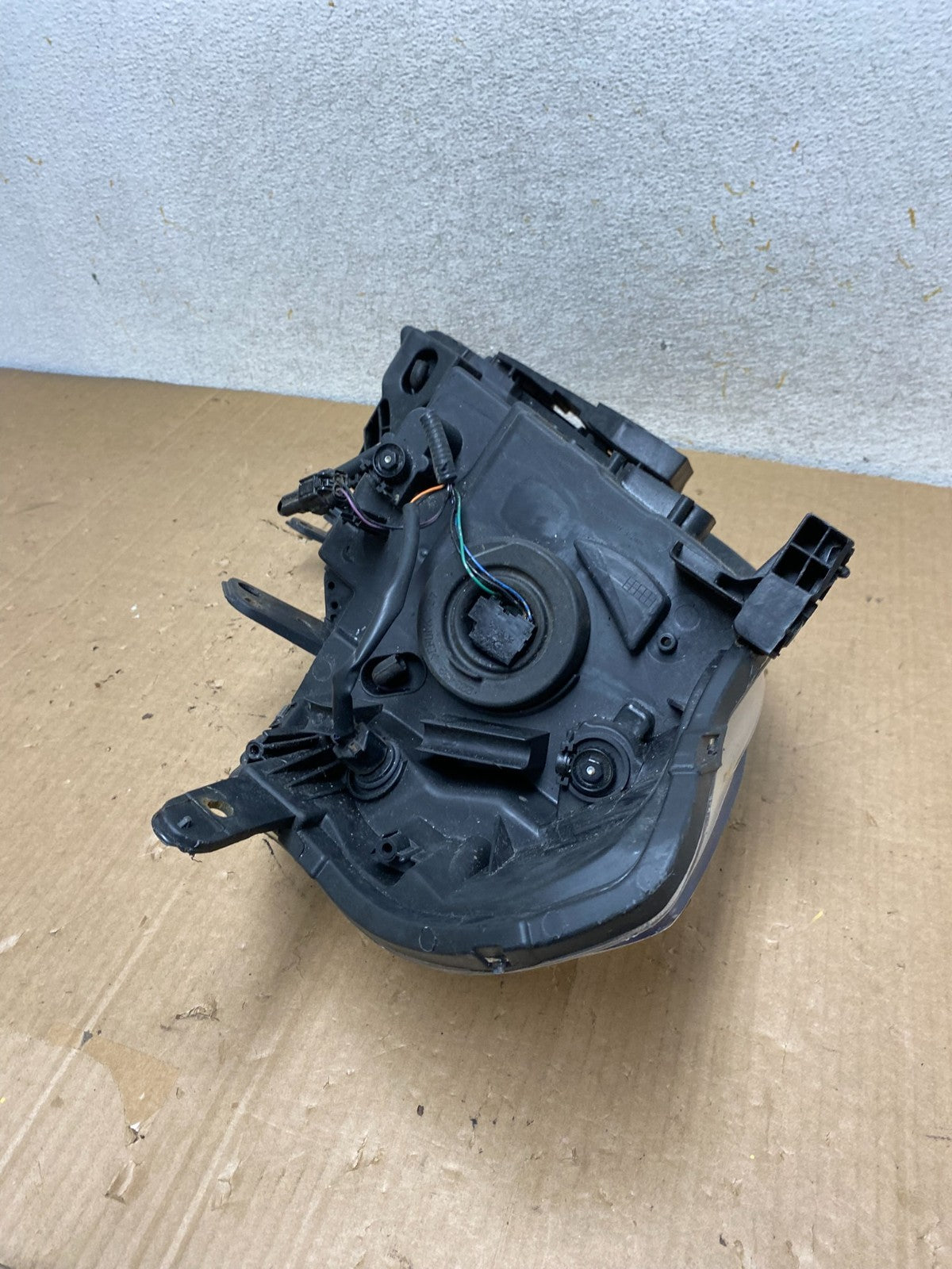 2008 to 2012 Nissan Versa Headlight Halogen Left Driver Lh Side AI9058 DW8