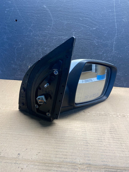 2011 to 2014 Kia Sedona Right Passenger RH Side Door Mirror AF3921 DW9