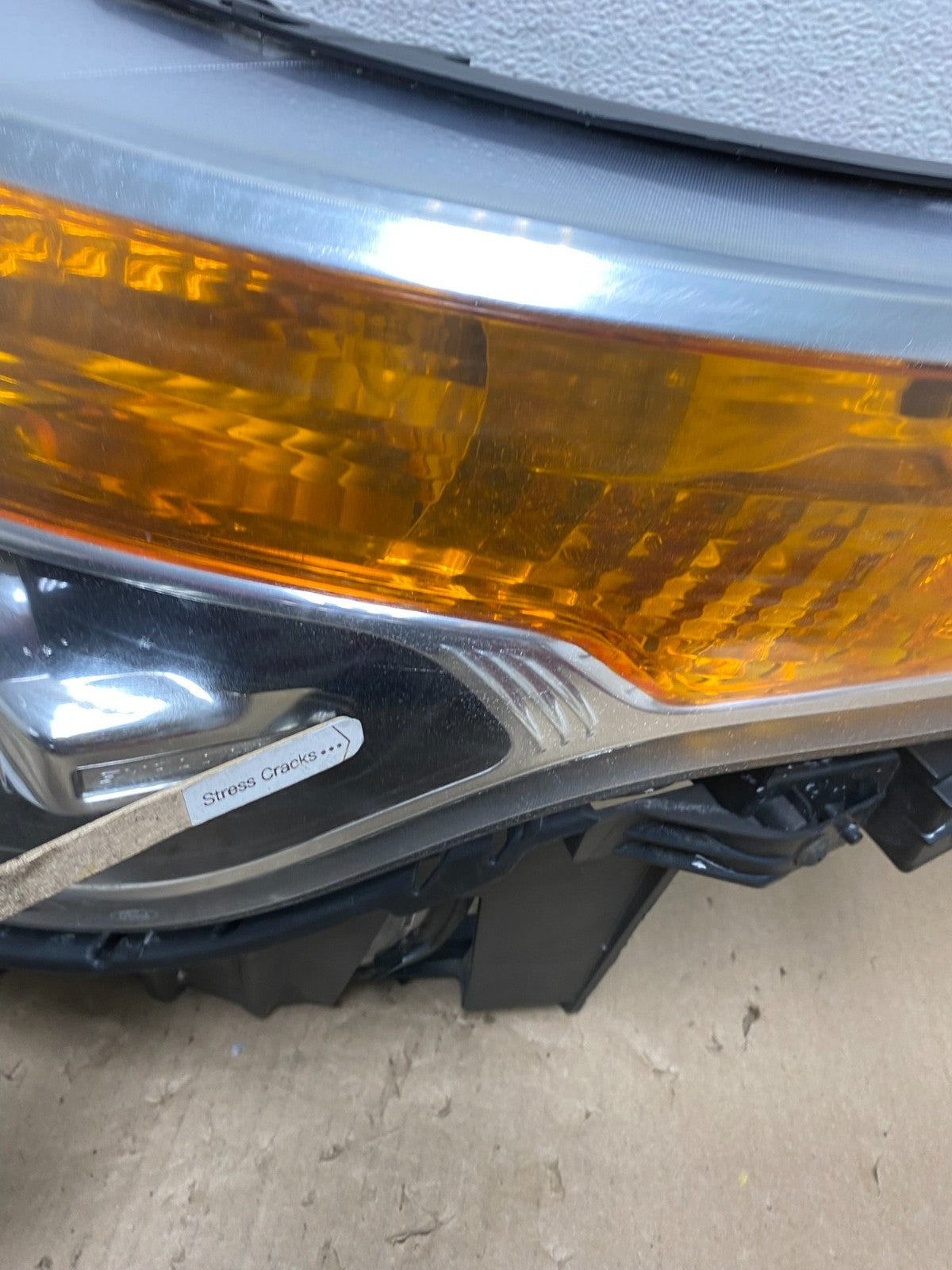 2011 to 2015 Ford Explorer Left Driver LH Halogen Headlight AG6965 DW3