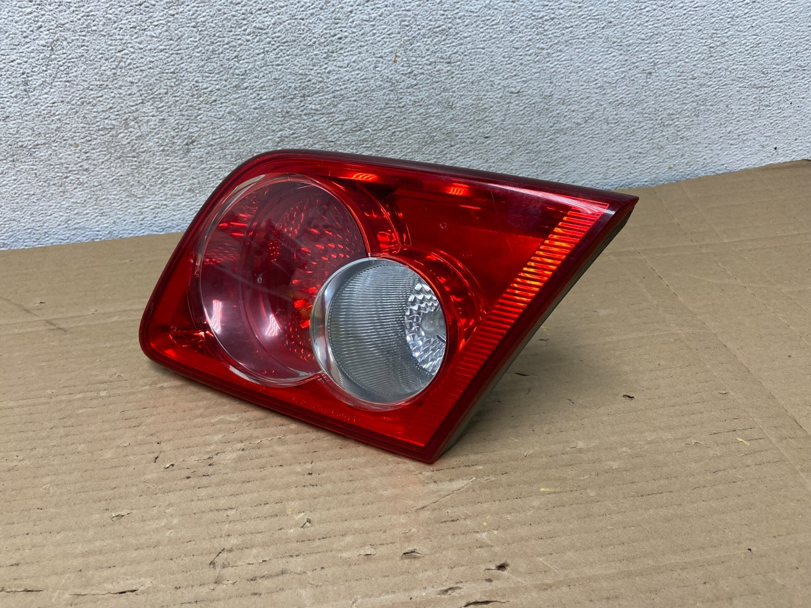 2003 2004 2005 Mazda 6 Right Passenger Inner Tail Light AG8962 DW2
