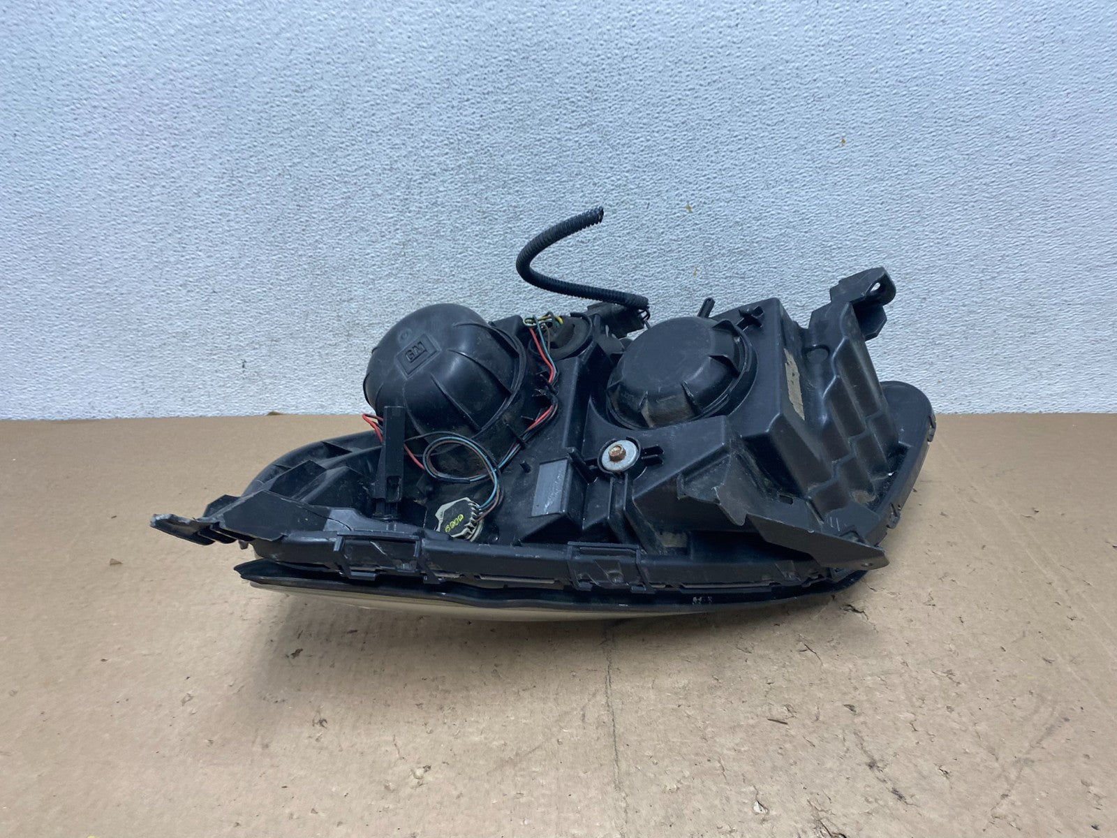 2016-2018 Chevrolet Equinox Right Passenger RH Halogen Headlight AG5548 DW10