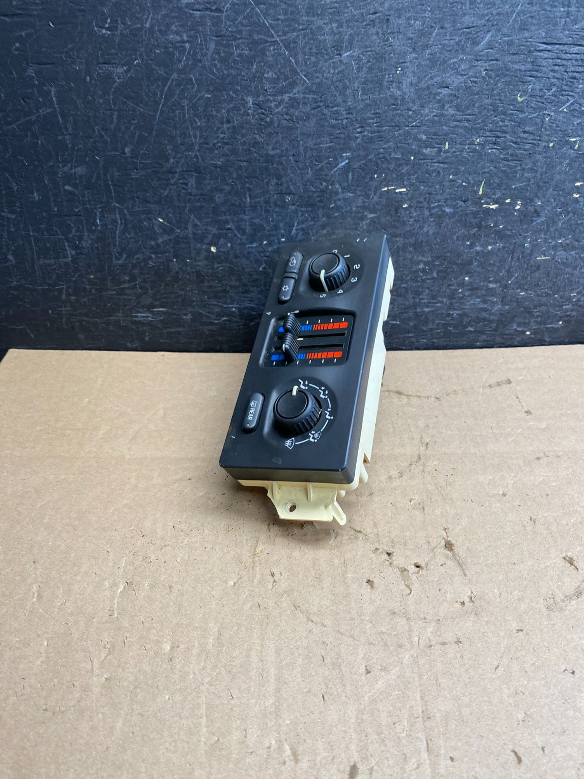 2003 to 2006 Chevrolet Silverado HVAC Heater Climate Control Module ai3080 DG2