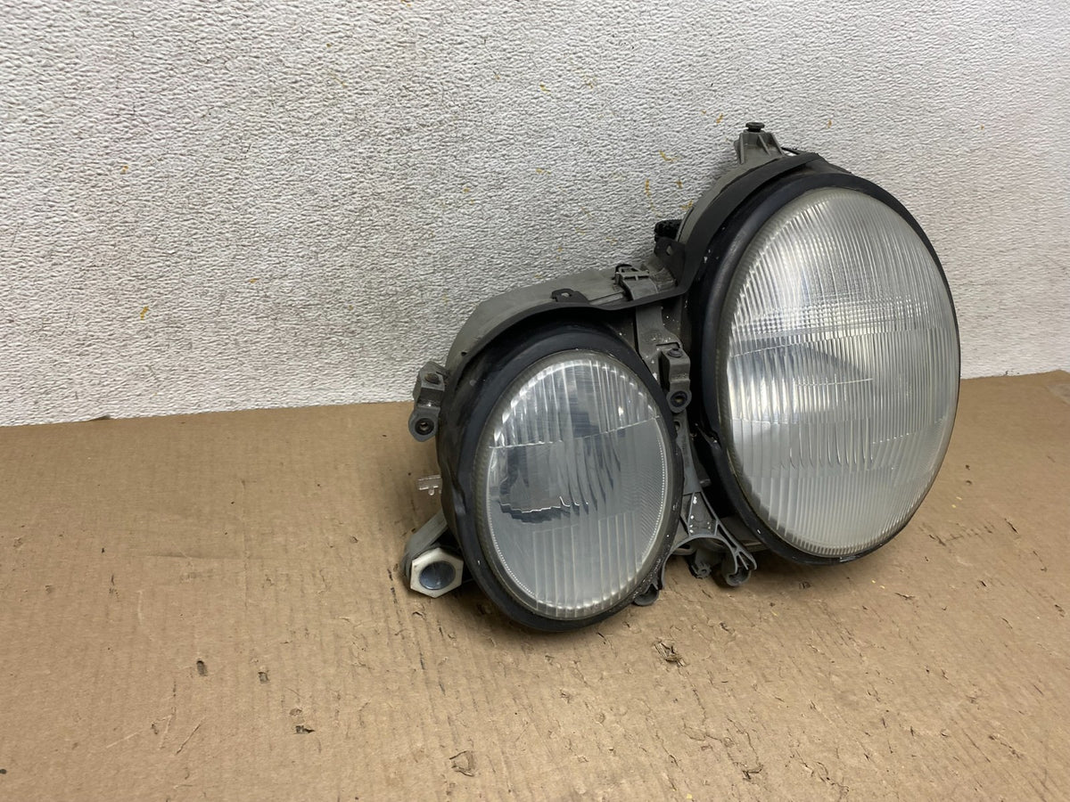 2000-2002 Mercedes E E320 E430 Left Driver LH Halogen Headlight AH5965 DW1