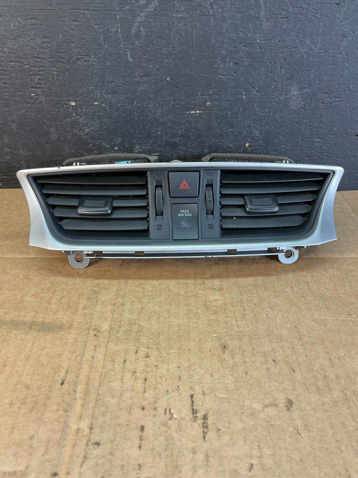 2013 to 2015 Nissan Sentra Air Vents Top Dash Center W/Hazzard Switch AC5204 DG0